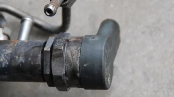 Volkswagen Crafter Fuel pressure sensor 0281002856 2008R