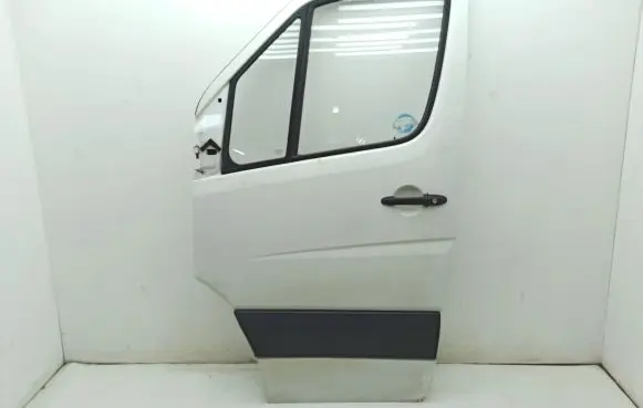 Mercedes-Benz Sprinter W906 Front door