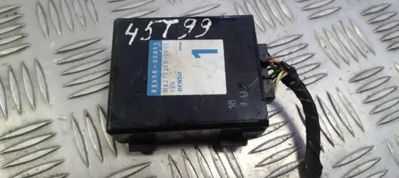 Toyota Avensis T220 Other control units/modules 8865005050