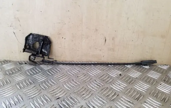 Engine bonnet/hood lock/catch