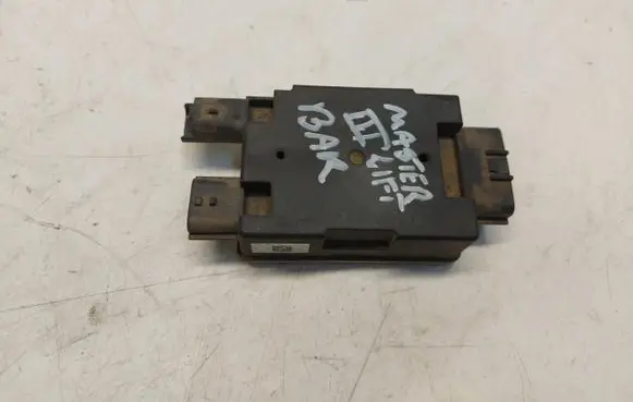 Renault Master III Fuel pump relay 169107893RJLK01