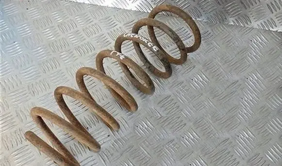 Jeep Grand Cherokee Rear coil spring