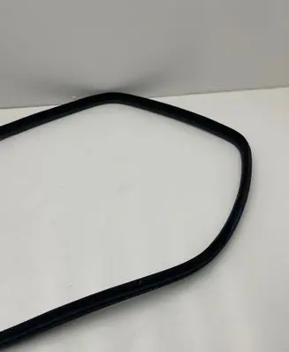 BMW 4 F36 Gran coupe Rear door rubber seal (on body) 7401694