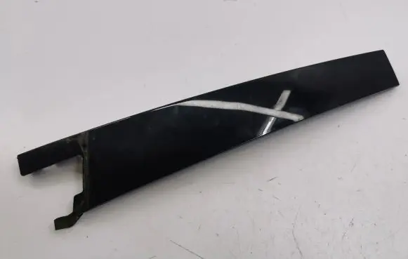 Volkswagen Golf VIII Rear door glass trim molding 5H4839902