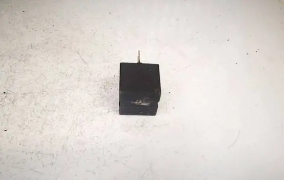 Renault Laguna III Other relay 8200333352 22204039