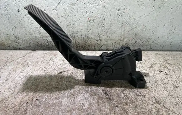Opel Signum Accelerator throttle pedal 9186724 6PV00832200