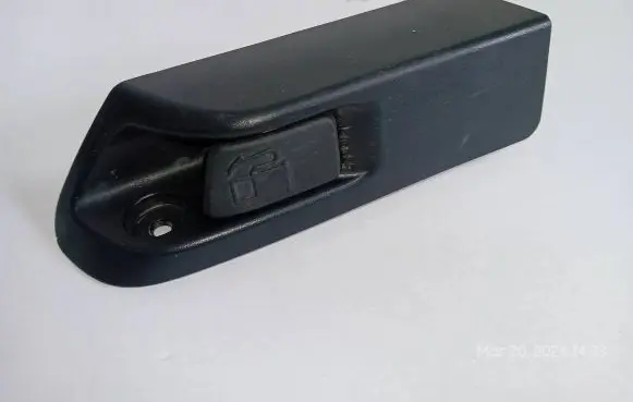Toyota Prius (XW30) Fuel cap release pull handle 