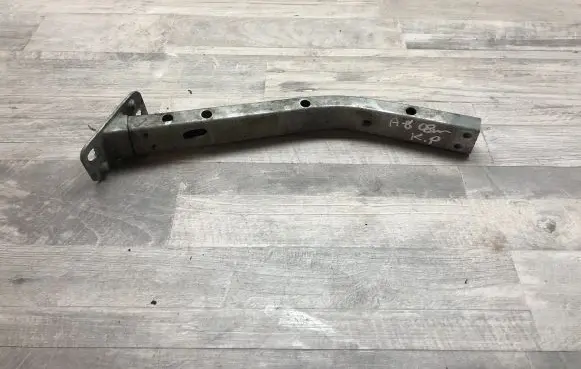 Audi A8 S8 D3 4E Fender mounting bracket A808