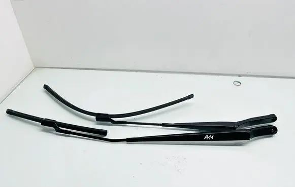 Volkswagen Touran III Front wiper blade arm 5tb955410c