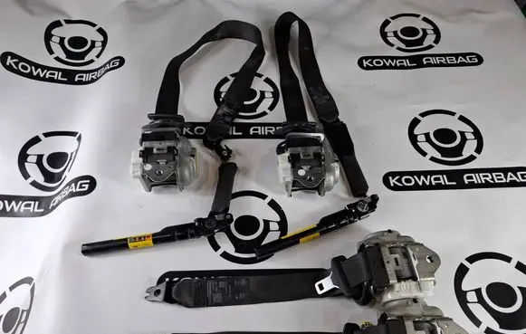 Opel Astra K Set of seat belts 39045684