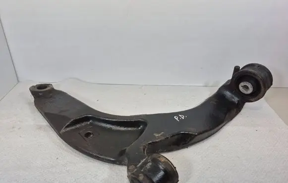 Volkswagen Transporter - Caravelle T5 Front lower control arm/wishbone 7E0407166B 7E0407156B