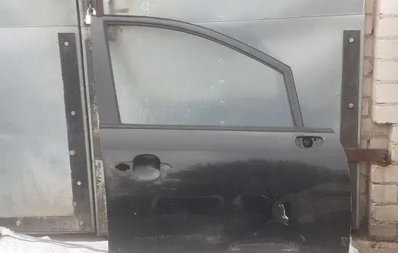 KIA Carens III Front door 760041D010