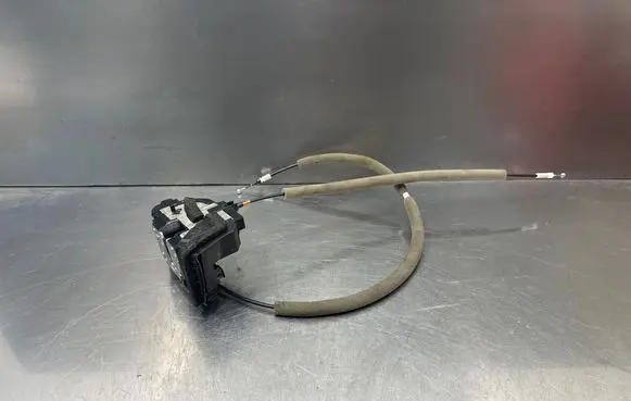 Renault Kadjar Rear door lock
