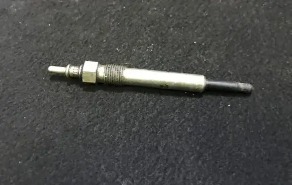 Mercedes-Benz C W202 Glow plug 0100226235