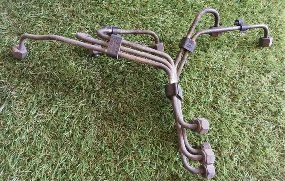 Volvo S70 V70 V70 XC Fuel injector supply line/pipe 