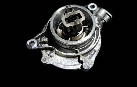 BMW 5 E60 E61 Vacuum pump 7791232 700137012 08T0212913