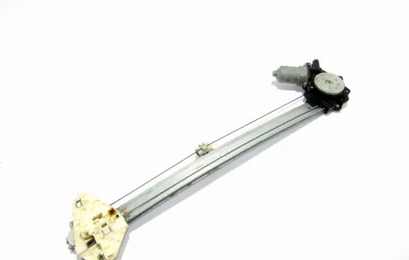 Honda CR-V Front window lifting mechanism without motor