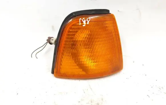 Audi 80 90 B3 Front indicator light 42729r6