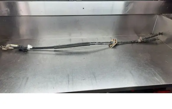 Volvo S40, V40 Gear shift cable linkage