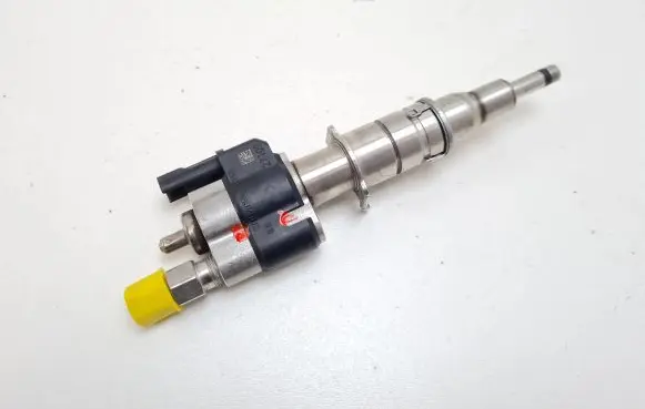BMW X6 E71 Fuel injector 7585261 13537585261 10181010