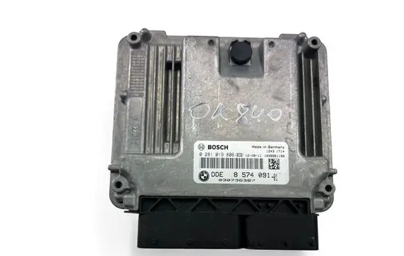 BMW 5 F10 F11 Engine control unit/module ECU 8574091 0281019806