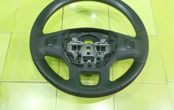 Renault Trafic III (X82) Steering wheel 34138170BL 93868108