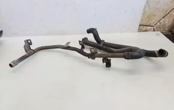 Nissan X-Trail T30 Engine coolant pipe/hose