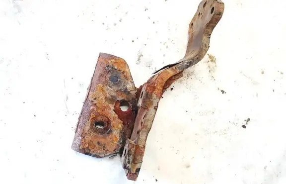 Hyundai Santa Fe Engine mounting bracket