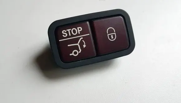 Mercedes-Benz GLK (X204) Tailgate/boot open switch button 2128210551