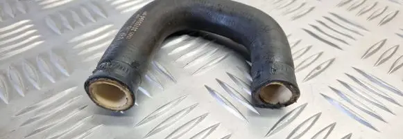 Volvo V70 Engine coolant pipe/hose 30755694