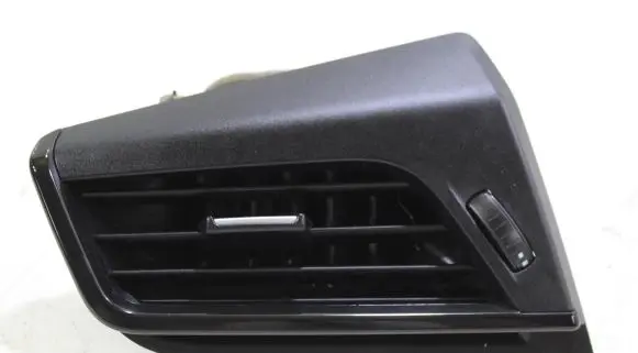 BMW 2 F45 Dash center air vent grill