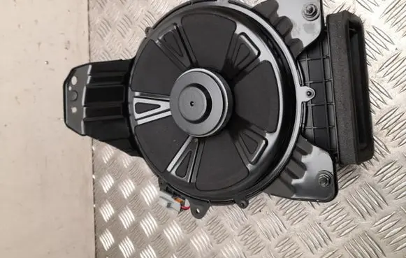 Volvo S90, V90 Subwoofer speaker 31489726