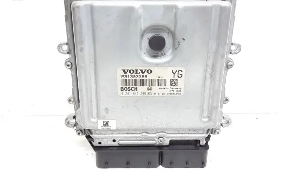 Volvo XC60 Engine control unit/module P31303388 0281015286