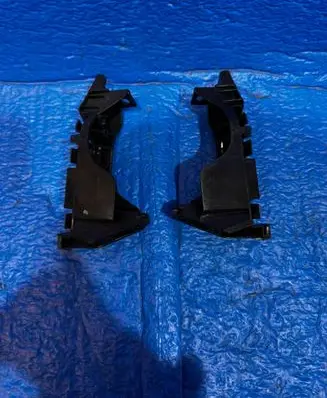Volkswagen Polo VI Front bumper mounting bracket 2G0807184 2G0807183
