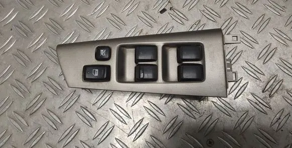 Toyota Corolla E120 E130 Electric window control switch 8404012030