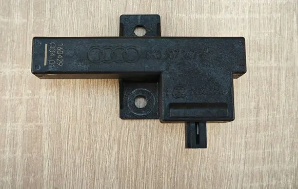 Volkswagen Touareg II Keyless (KESSY) go control unit/module 8K0907247