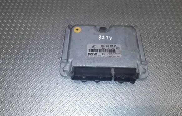 Volkswagen New Beetle Engine control unit/module 06A906018AD 0261204936
