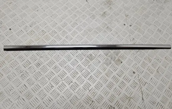 Citroen C5 Aircross Front door glass trim molding