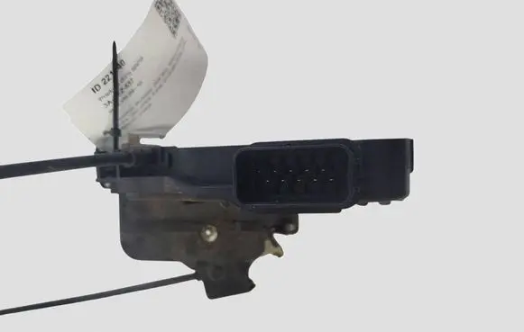 Volvo V50 Front door lock 30799303
