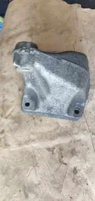Mercedes-Benz ML W164 Engine mounting bracket A6422230204