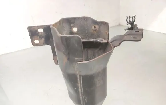 Subaru Legacy Fuel filter bracket/mount holder 