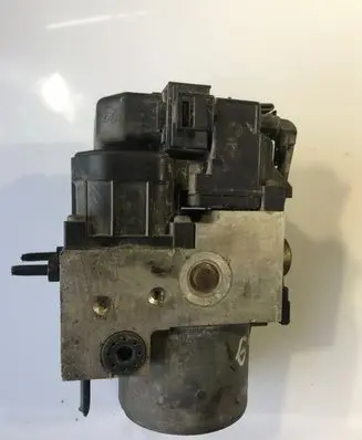 Volkswagen PASSAT B5 ABS Pump 8E0614111AB 0265216559