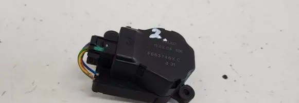 Peugeot 207 Air flap motor/actuator 110206595 F663746XC