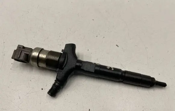 Fuel injector