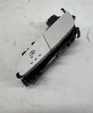 Mercedes-Benz GLC X253 C253 Seat heating switch A2139057502 14282750 SW133101