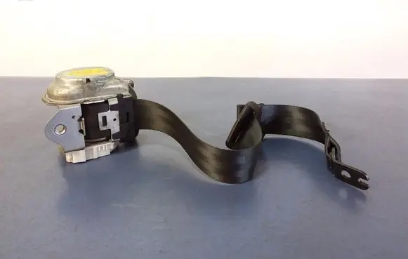 Volkswagen Golf Sportsvan Front seatbelt