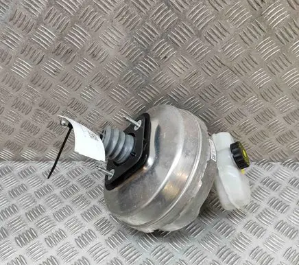 BMW 5 G30 G31 Brake booster 6861215