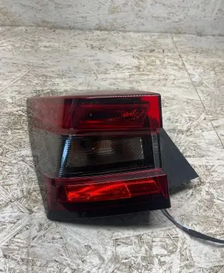 Nissan Juke II F16 Rear/tail lights