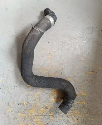 Mercedes-Benz E W211 Engine coolant pipe/hose 2118304096
