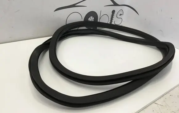 Mercedes-Benz E W214 Front door rubber seal A2146970000